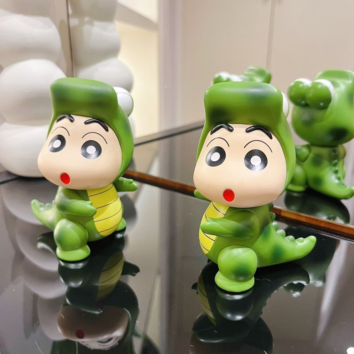 Crayon Shin-chan Figur im nied – Home Office Design Bewertung und Preis