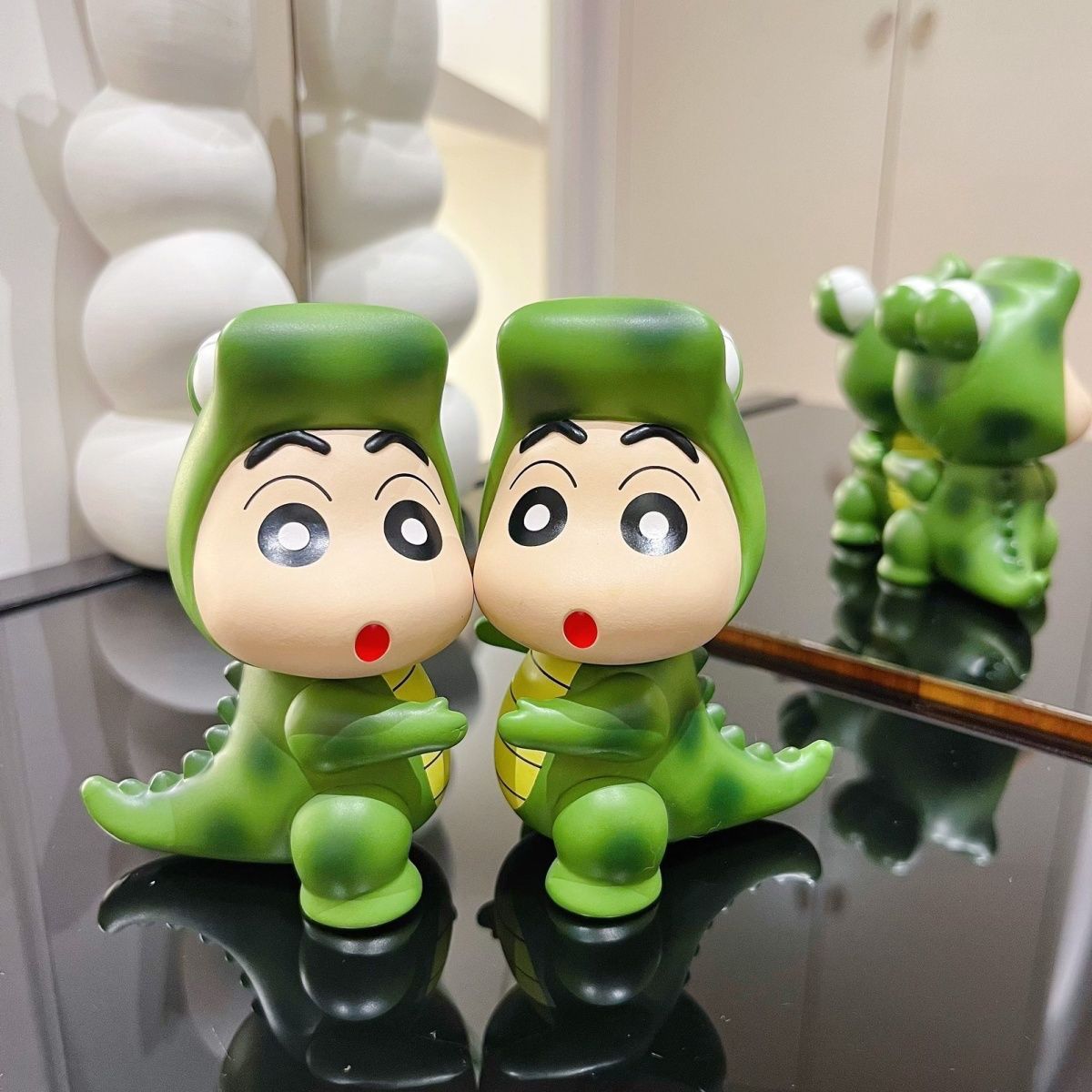 Crayon Shin-chan Figur im nied – Home Office Design Bewertung und Preis